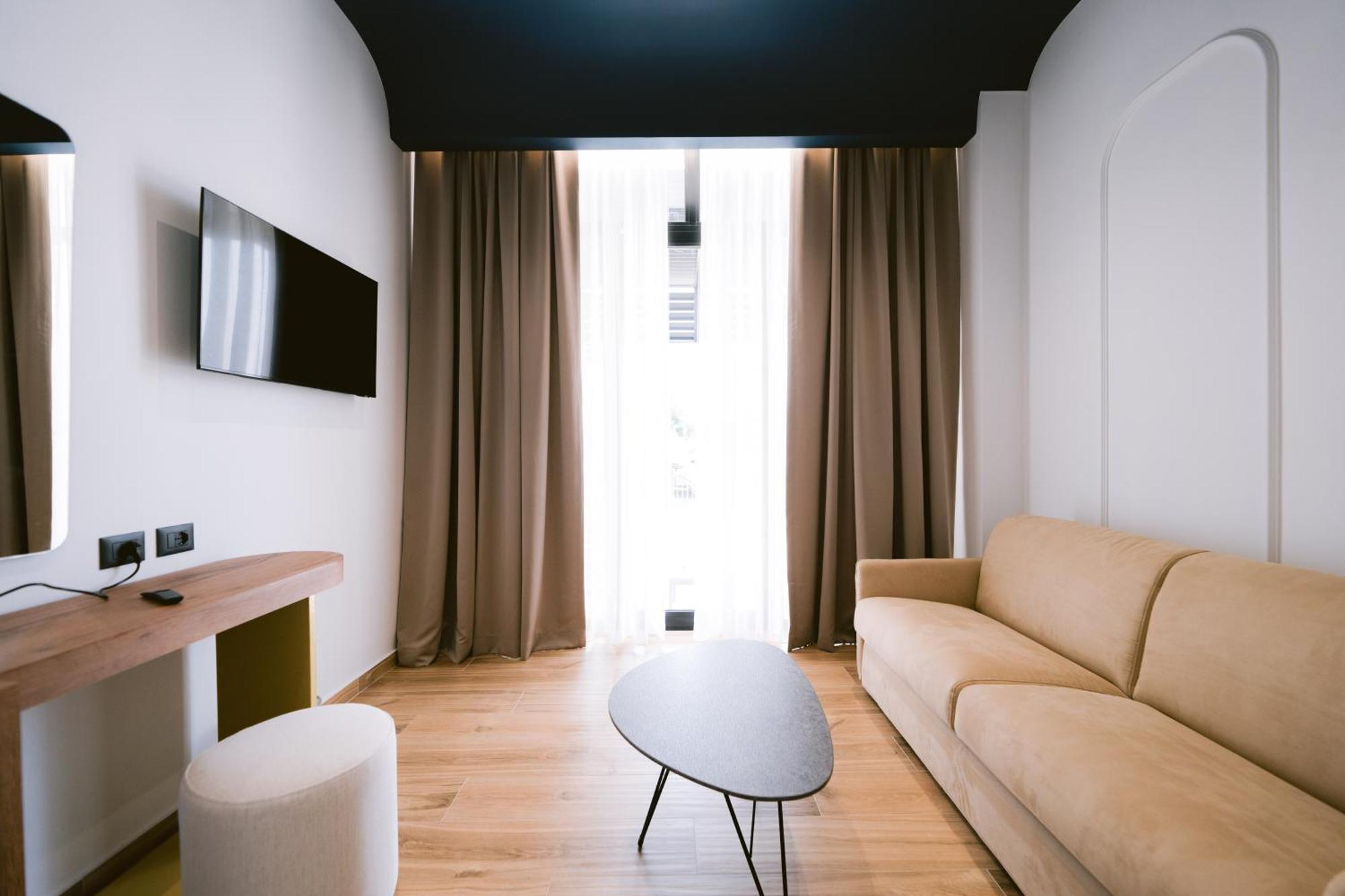 Noemie Hotel هيماري المظهر الخارجي الصورة