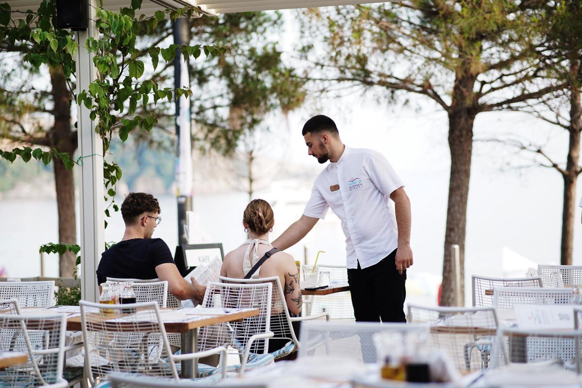 Noemie Hotel هيماري المظهر الخارجي الصورة